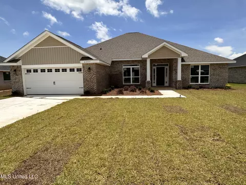 6209 Diamond Ln, Biloxi, MS 39532