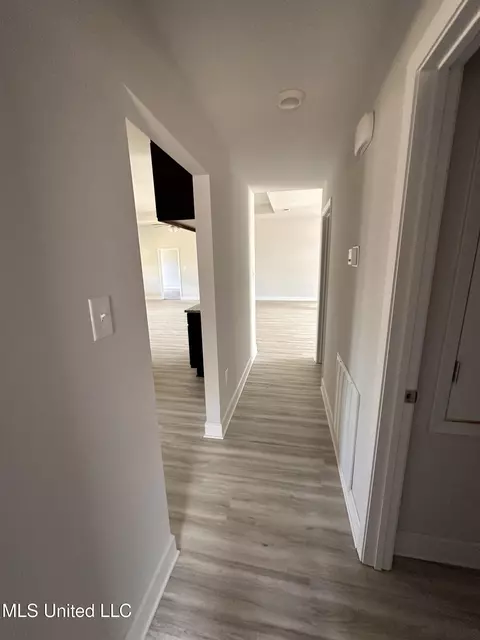 Entry Way - 6209 Diamond Ln, Biloxi, MS 39532 photo 1 of 3