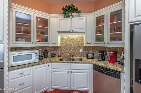 Kitchen - 144 Inez Ownes Dr, Byram, MS 39272 photo 3 of 6