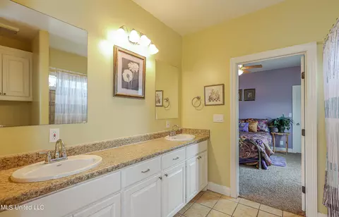 Bath - 144 Inez Ownes Dr, Byram, MS 39272 photo 4 of 6