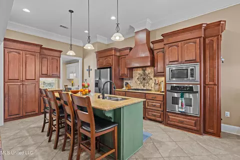 Kitchen - 114 Persimmon Pl, Madison, MS 39110 photo 2 of 3