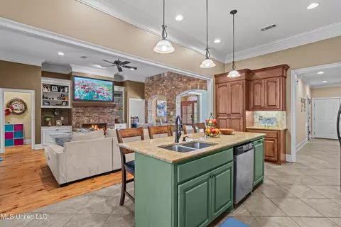 Kitchen - 114 Persimmon Pl, Madison, MS 39110 photo 3 of 3