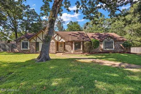 101 Jill Cv Cv, Clinton, MS 39056