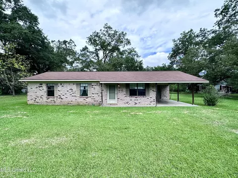 240 Emanuel St, Hickory, MS 39332