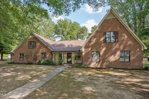 3100 Shady Oaks Dr, Olive Branch, MS 38654