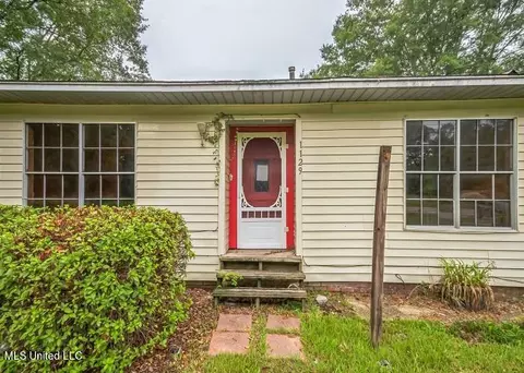 1129 Simpson Hwy 149, Mendenhall, MS 39114