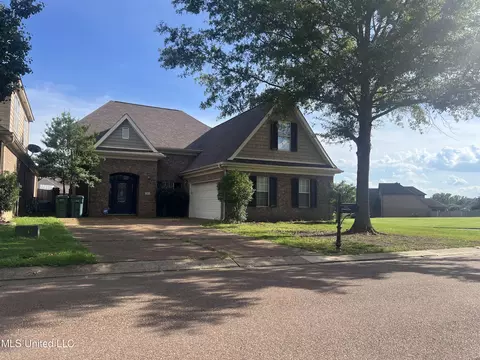 2923 Dawkins Cv, Southaven, MS 38672