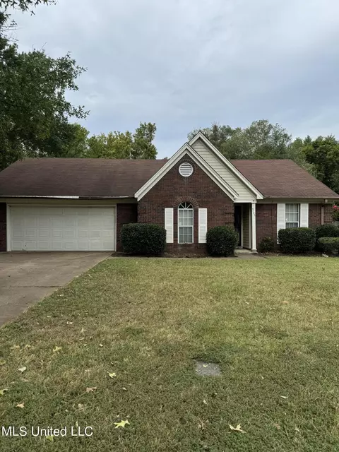 5143 Plum Tree Dr, Southaven, MS 38671