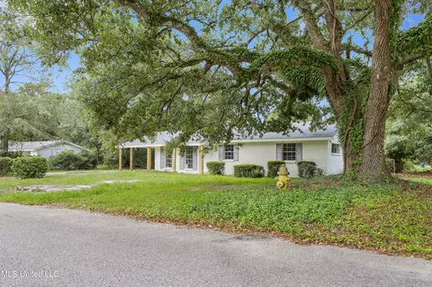 1033 Rich Ave, Gulfport, MS 39501