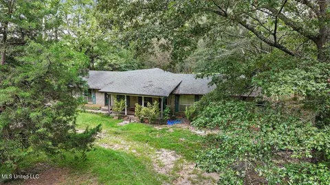 156 Sprayberry Rd, Morton, MS 39117