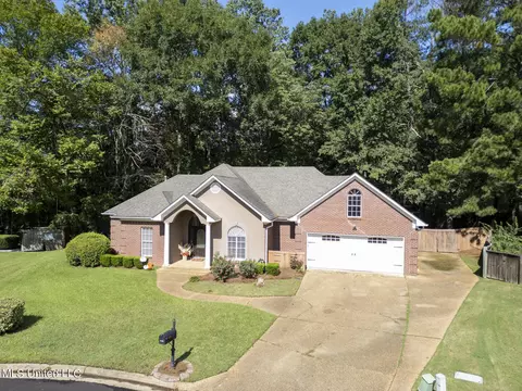 1136 Ellington Ct, Brandon, MS 39042