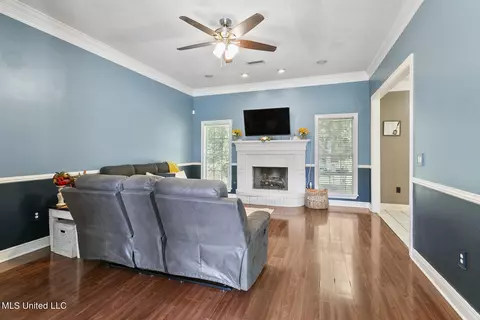 Living - 1136 Ellington Ct, Brandon, MS 39042 photo 1 of 1