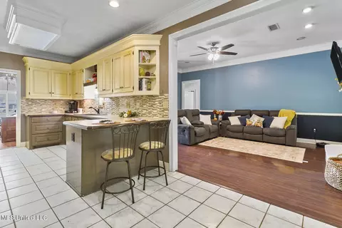 Kitchen - 1136 Ellington Ct, Brandon, MS 39042 photo 1 of 5