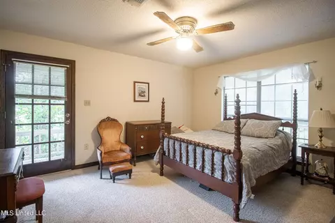 Bedroom - 20162 Lovers Ln, Long Beach, MS 39560 photo 4 of 7