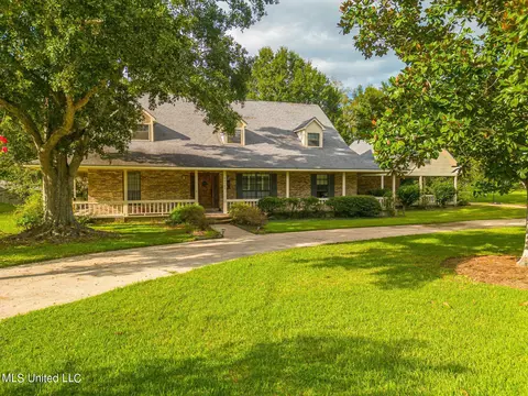 Exterior - 20162 Lovers Ln, Long Beach, MS 39560 photo 5 of 9