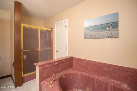 Bath - 20162 Lovers Ln, Long Beach, MS 39560 photo 4 of 8