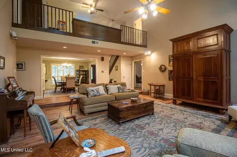 Living - 20162 Lovers Ln, Long Beach, MS 39560 photo 1 of 3