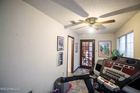 Entry Way - 20162 Lovers Ln, Long Beach, MS 39560 photo 2 of 2