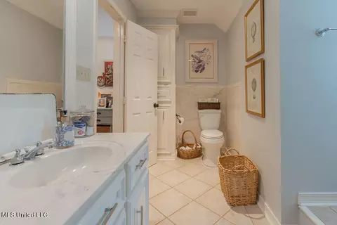 Bath - 105 Third St, Flora, MS 39071 photo 11 of 17