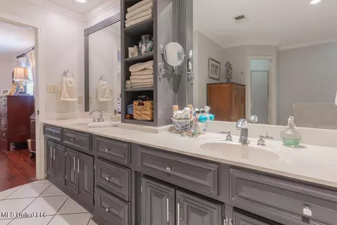 Bath - 105 Third St, Flora, MS 39071 photo 8 of 17