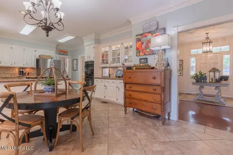 Dining - 105 Third St, Flora, MS 39071 photo 7 of 7
