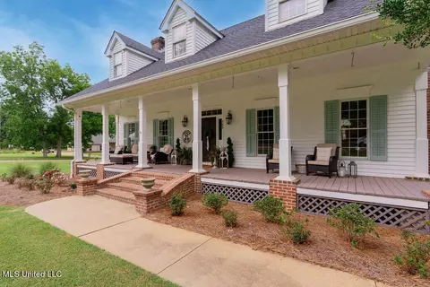 Exterior - 105 Third St, Flora, MS 39071 photo 7 of 27