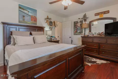 Bedroom - 105 Third St, Flora, MS 39071 photo 9 of 13