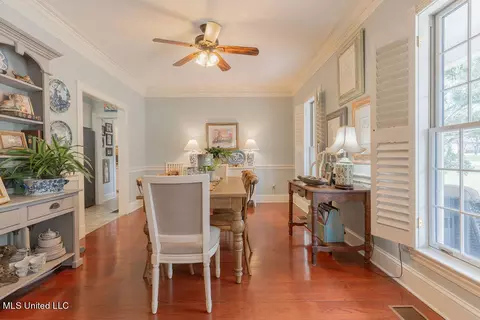 Dining - 105 Third St, Flora, MS 39071 photo 2 of 7