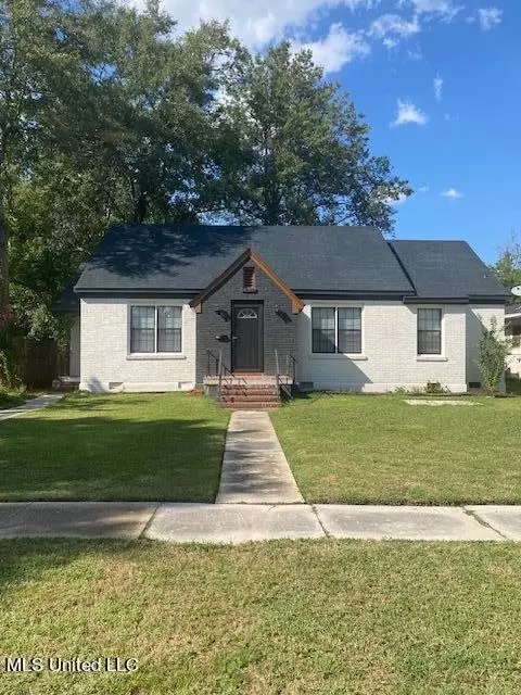 317 W 2nd St, Clarksdale, MS 38614
