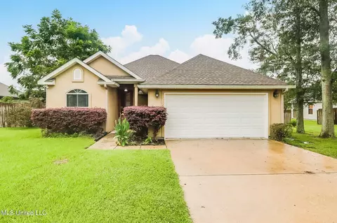 13637 Hidden Oaks Dr, Gulfport, MS 39503