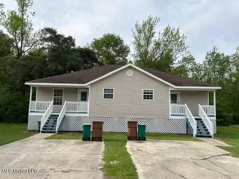20027 Sunshine Dr, Long Beach, MS 39560