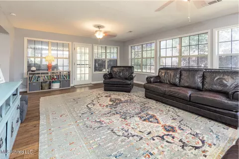 230 Dogwood Dr, Hernando, MS 38632 photo 3