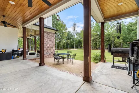 Exterior - 6980 Vaiden Rd, Hernando, MS 38632 photo 7 of 16