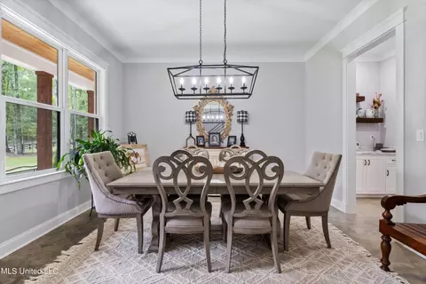 Dining - 6980 Vaiden Rd, Hernando, MS 38632 photo 1 of 2