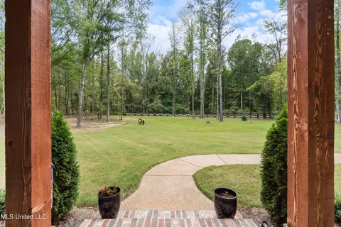 Exterior - 6980 Vaiden Rd, Hernando, MS 38632 photo 6 of 16