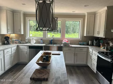 Kitchen - 382 Ables Rd, Walnut Grove, MS 39189 photo 1 of 4
