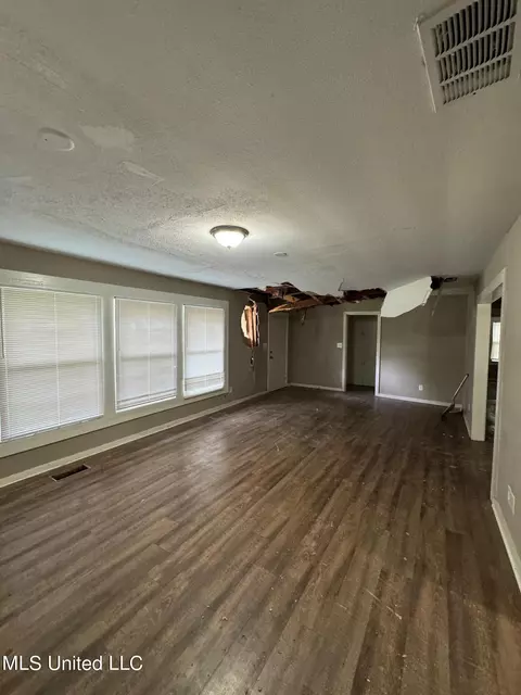 4810 Sheridan Dr, Jackson, MS 39206 photo 9