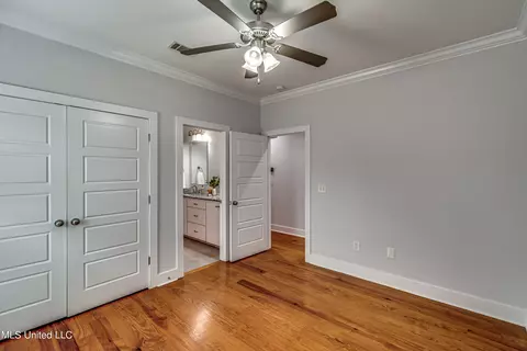 Bedroom - 400 Brazos Dr, Brandon, MS 39047 photo 5 of 6