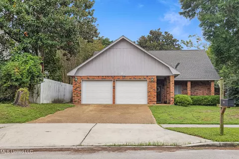 151 Balmoral Ave, Biloxi, MS 39531