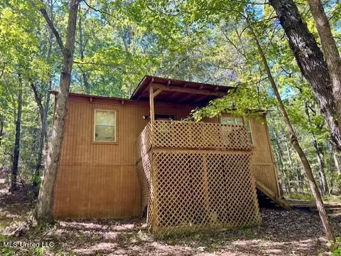 137 Black Gum Dr, Batesville, MS 38606