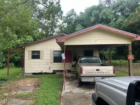 4937 Frederick St, Moss Point, MS 39563