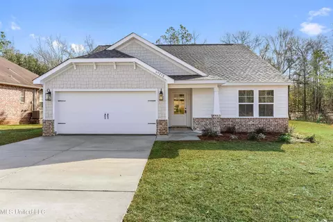 14135 Debra Barbee Ct, Gulfport, MS 39503