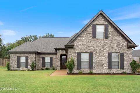 204 Cadet Dr, Senatobia, MS 38668