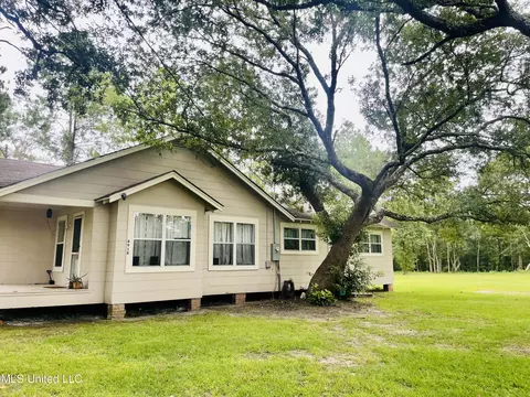 4918 Martin St, Moss Point, MS 39563