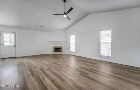 9169 Pimlico Dr, Southaven, MS 38671