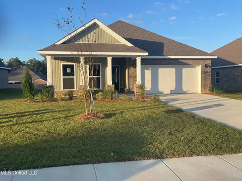 17771 Kelso Dr, D'iberville, MS 39540