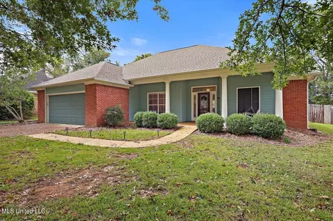 706 Spring Hill Dr, Madison, MS 39110