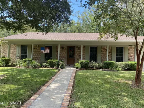 2129 Sandalwood Pl, Gautier, MS 39553