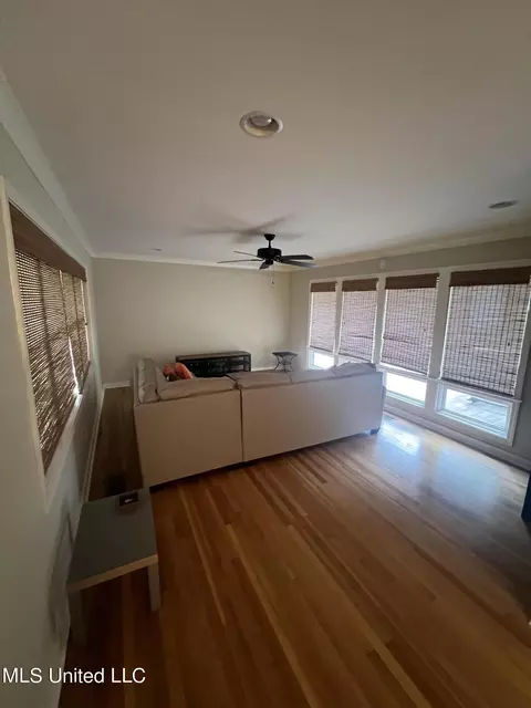 Living - 4272 Forest Park Dr, Jackson, MS 39211 photo 2 of 2