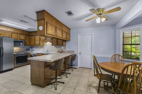152 Lakeview Rd, Brandon, MS 39047 photo 15